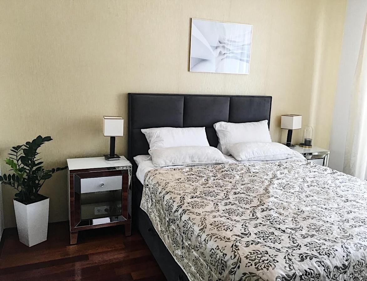 100 Sqm Luxury Apartment Wilanow * Warsaw