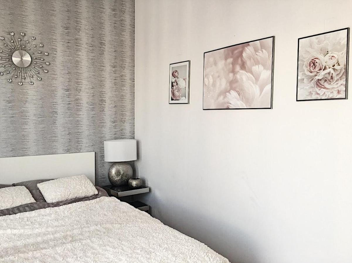 100 Sqm Luxury Apartment Wilanow Apartment